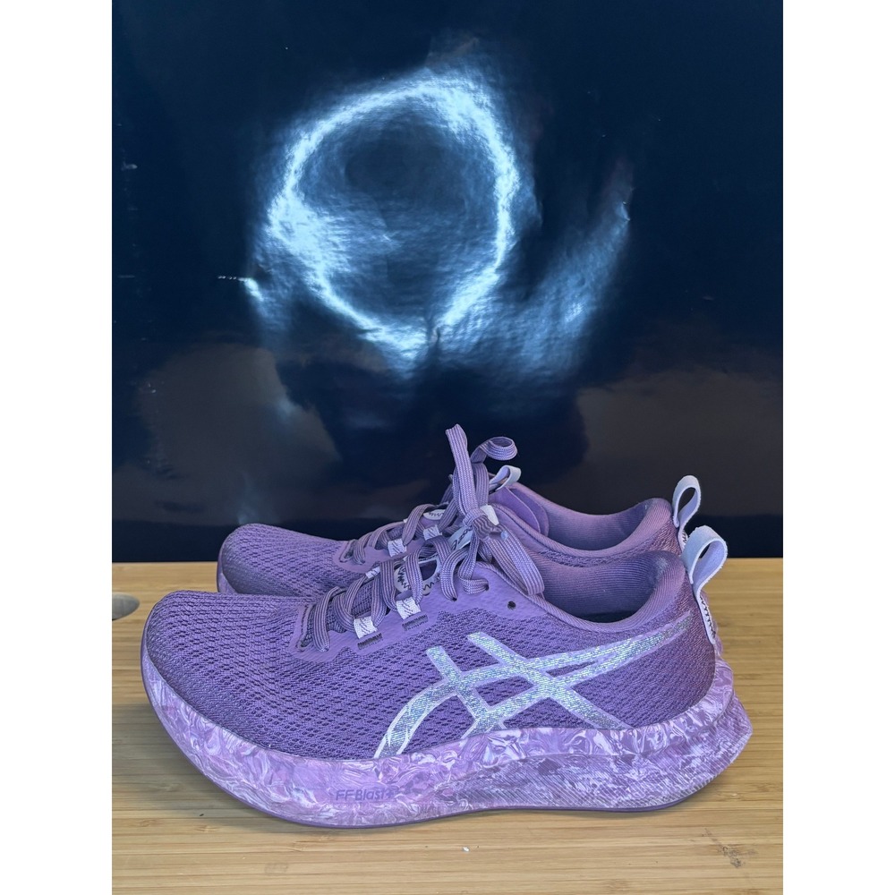 ASICS Novablast 2 Womens Running Shoes Orchid Violet 1012B675 Size 8